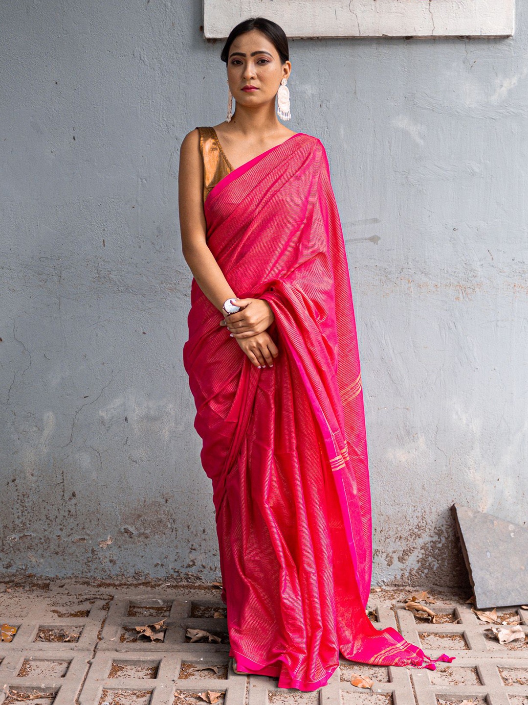 

Uttariya Striped Saree, Magenta