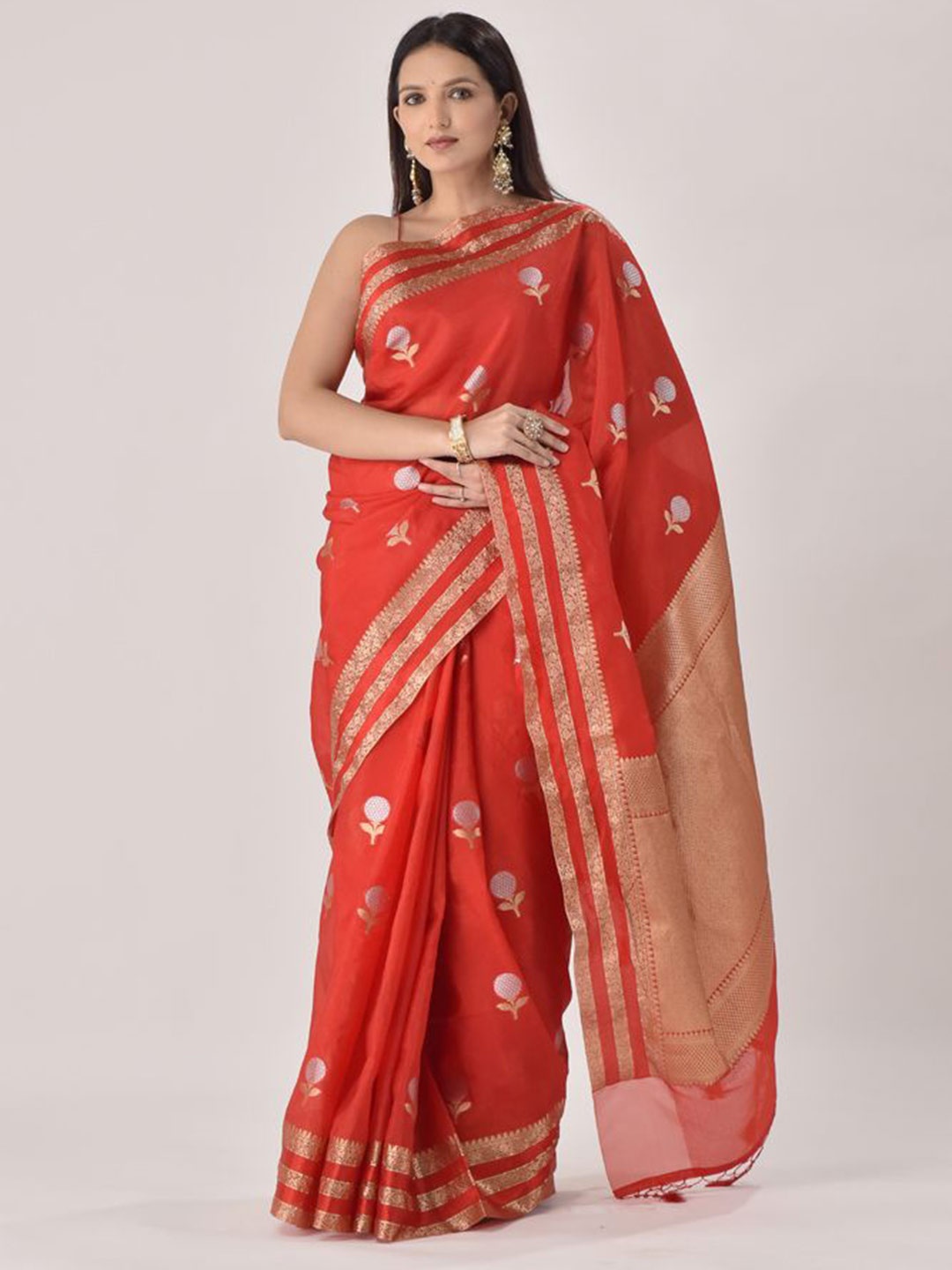 

sutra attire Floral Zari Silk Cotton Banarasi Saree, Red