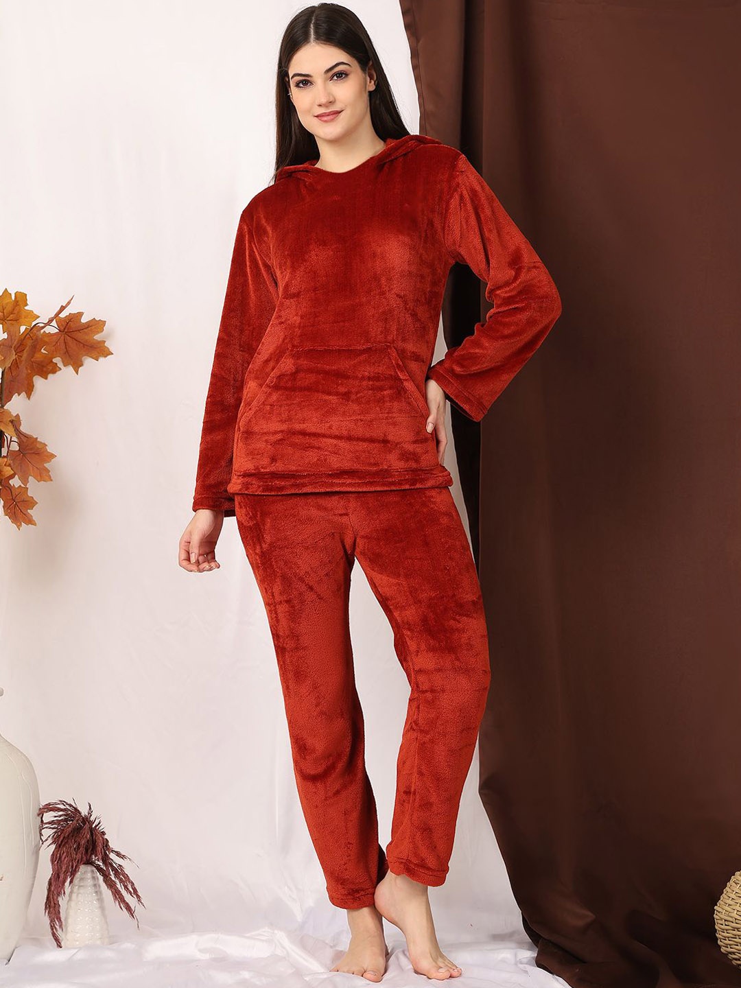 

NEUDIS Women Night suit, Maroon