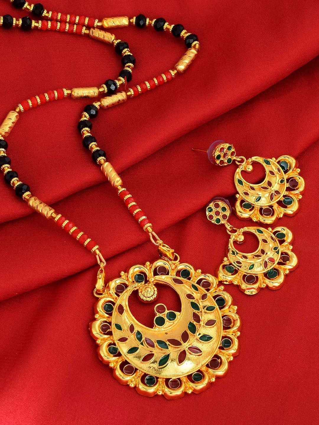 

MEMOIR Gold plated Kundan & CZ Studded & Beaded Mangalsutra With Earrings