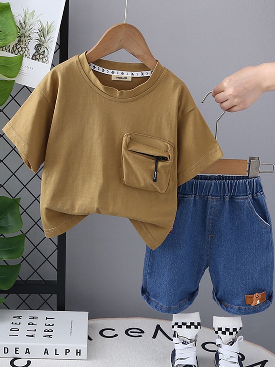 

INCLUD Boys T-shirt with Shorts, Khaki