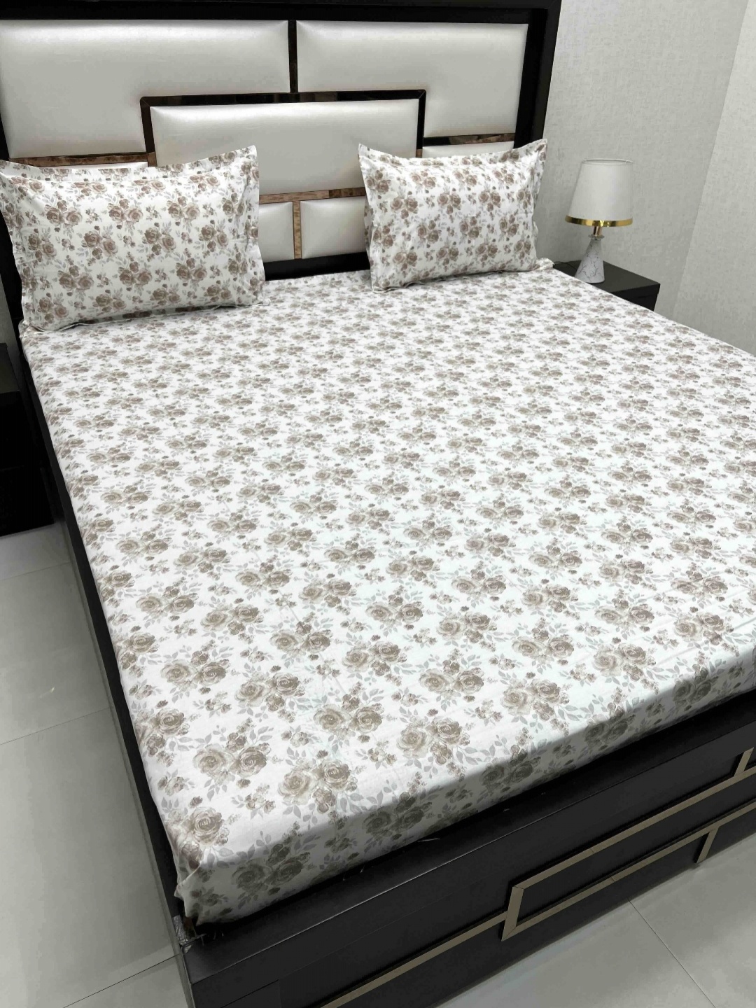 

Pure Decor White & Brown Floral King Bedsheet with 2 Pillow Covers