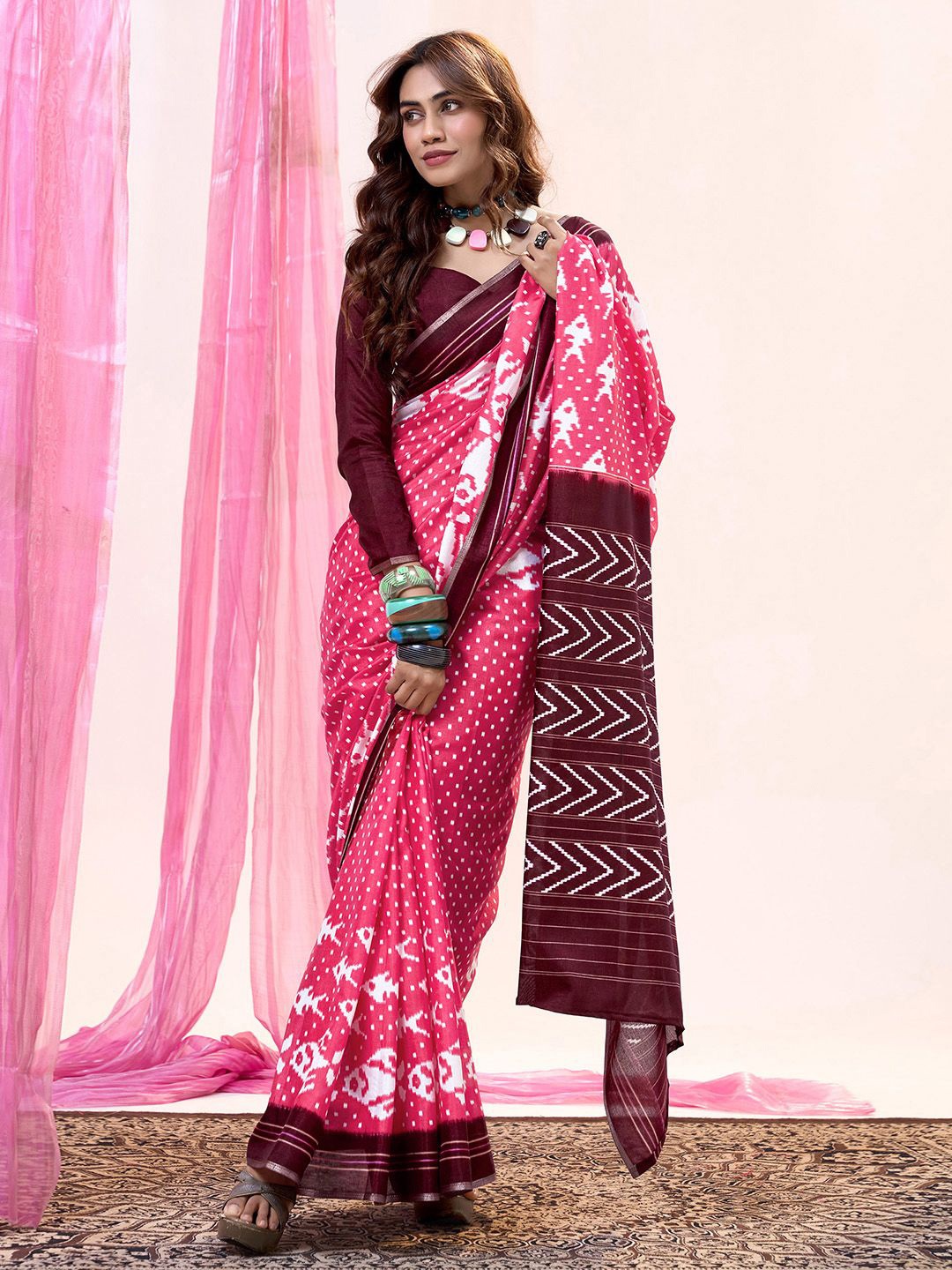 

Mitera Ethnic Motifs Silk Blend Tussar Saree, Pink