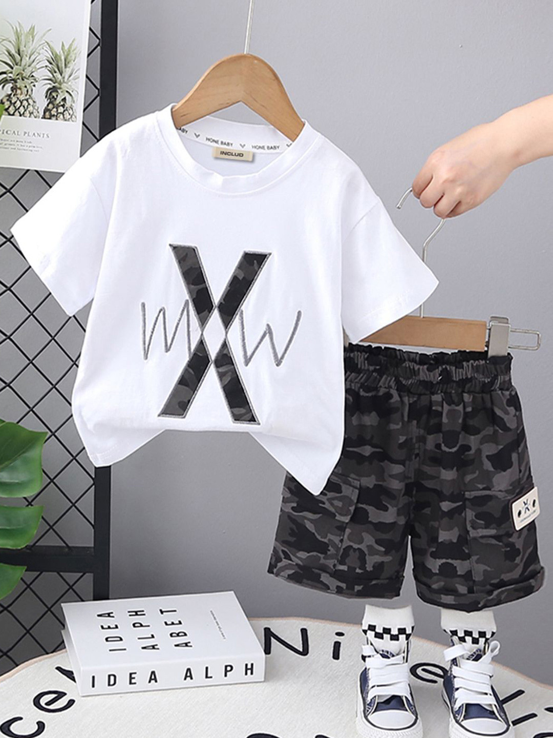 

INCLUD Boys Printed T-shirt with Shorts, White
