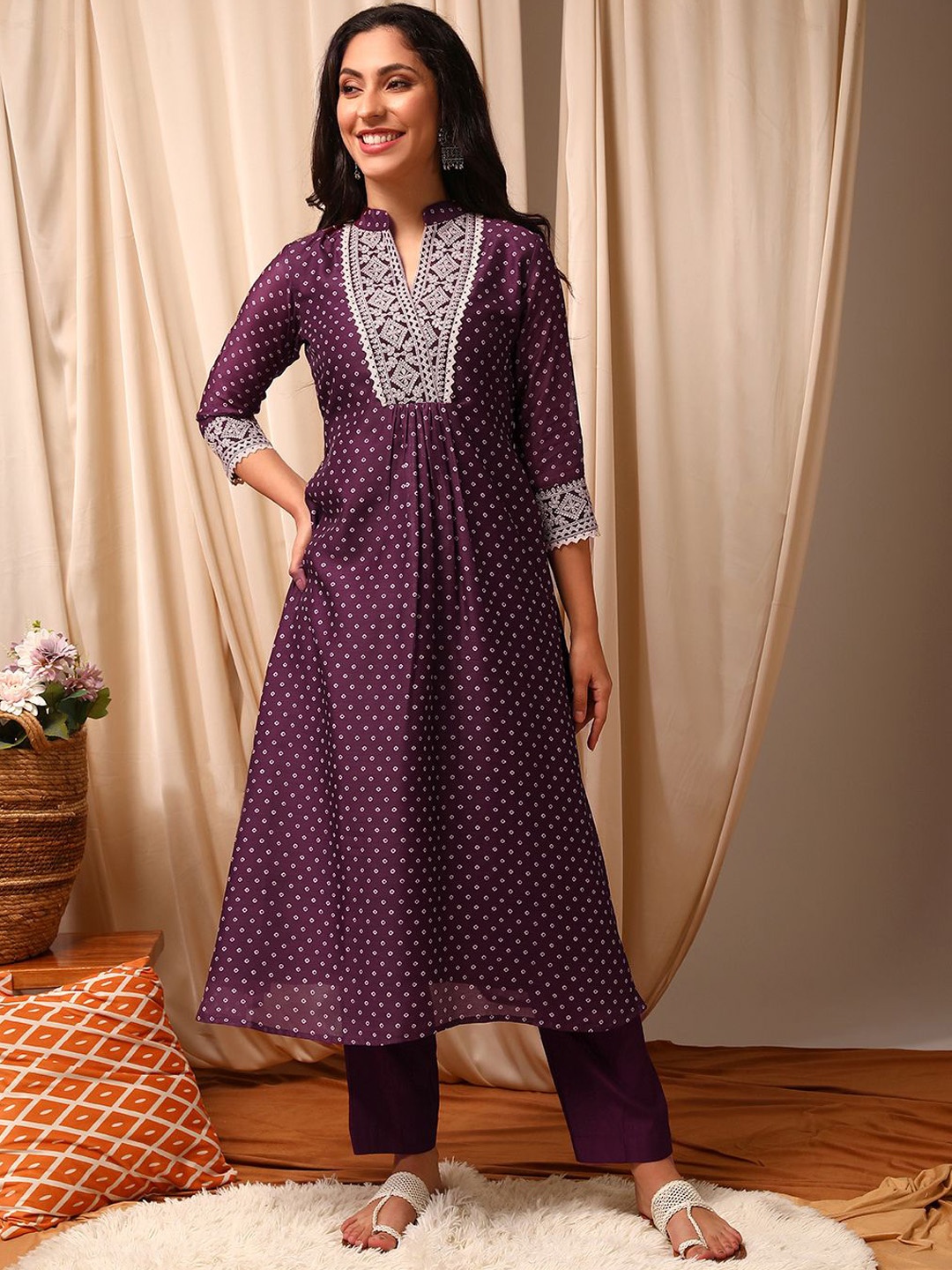 

MASSTANI BY INDDUS Bandhani Printed Mandarin Collar Thread Work A-Line Kurta, Burgundy