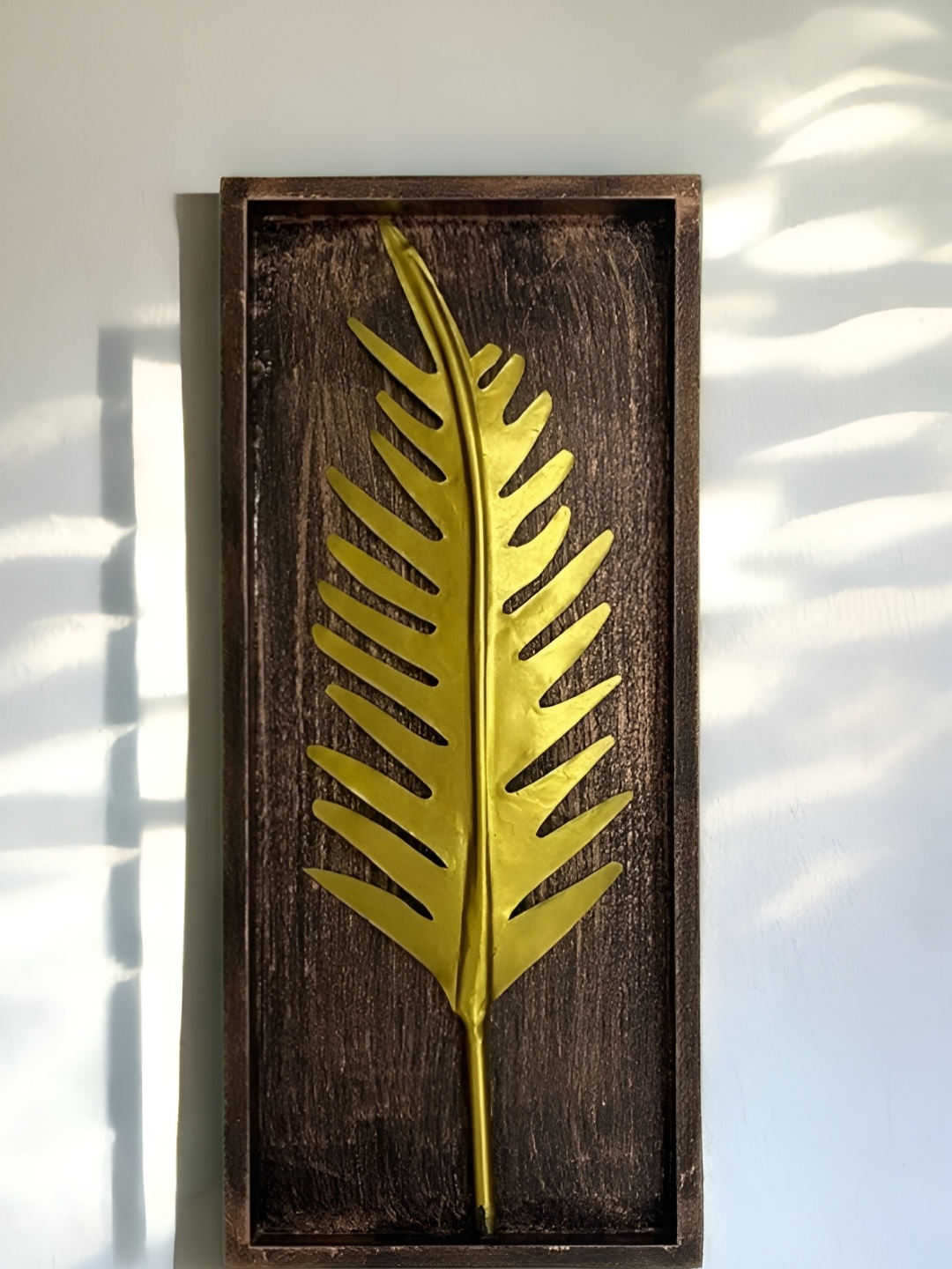 

Vrinban International Brown Leaf Board Wall Decor