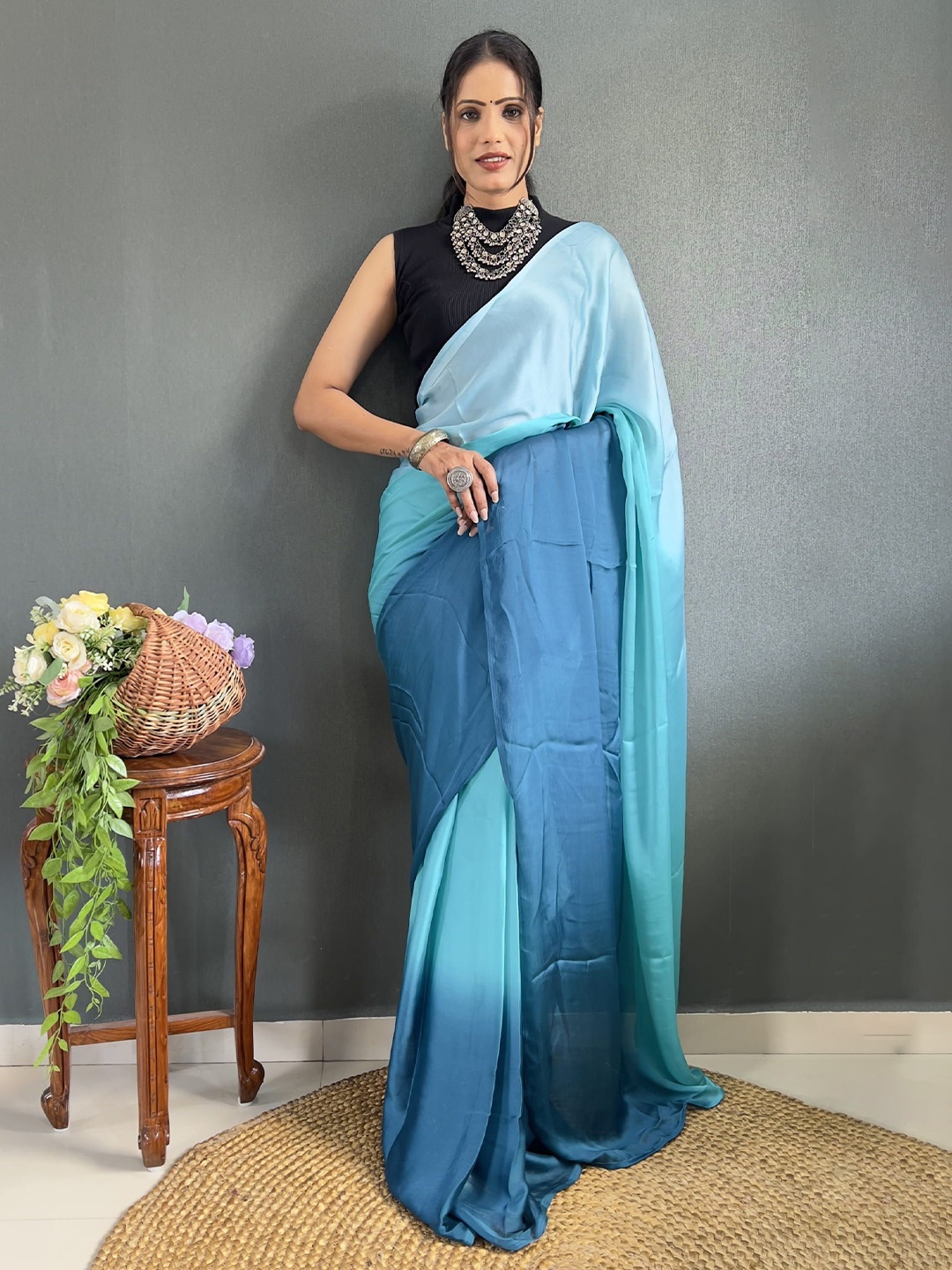 

KAYOMMI Pure Crepe Ready to Wear Saree, Blue