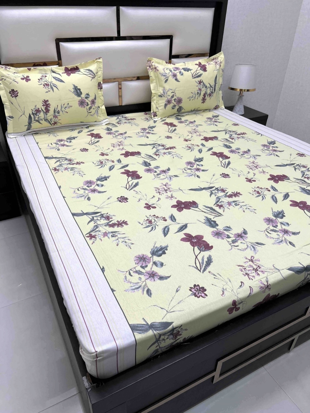 

Pure Decor Yellow & Purple Floral 330 TC King Bedsheet with 2 Pillow Covers