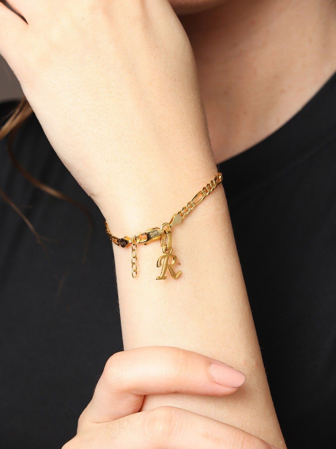 

AKSHAT SAPPHIRE Women Sterling Silver Gold-Plated Link Bracelet