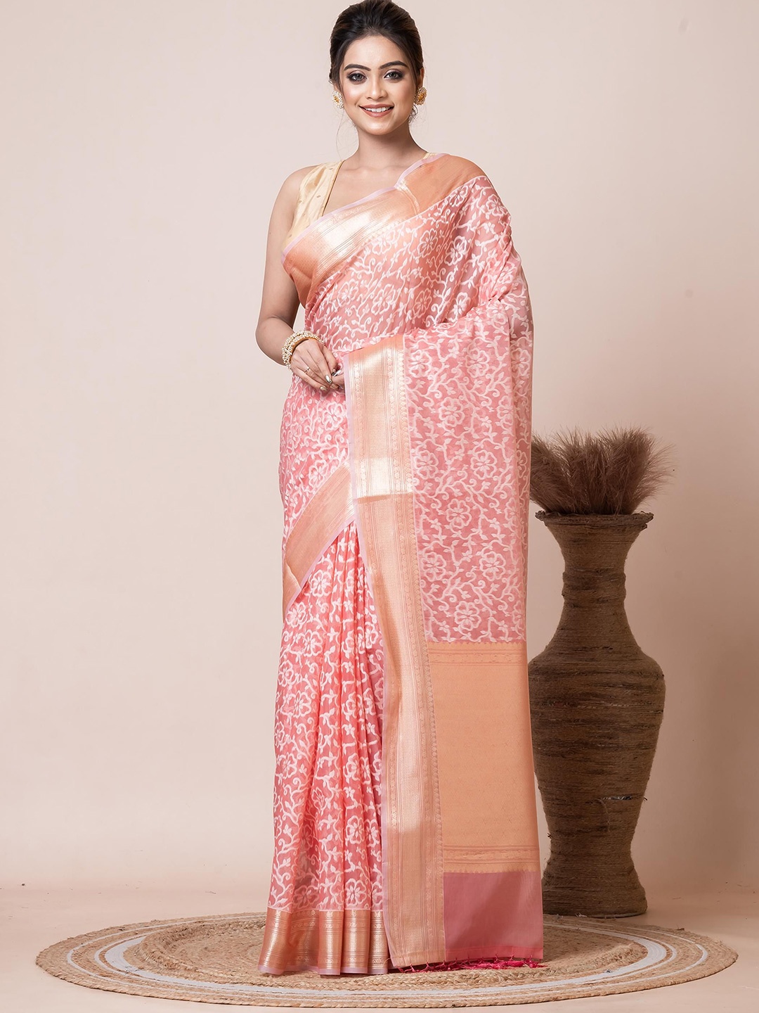 

VIBHAVARI Woven Design Zari Chanderi Saree, Pink