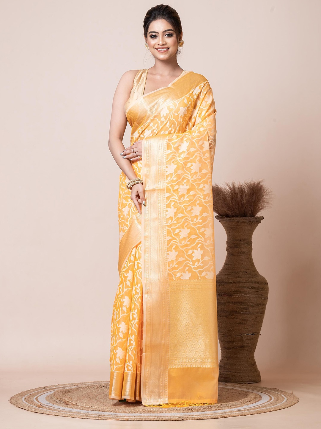 

VIBHAVARI Woven Design Zari Saree With Blouse Fabric, Yellow