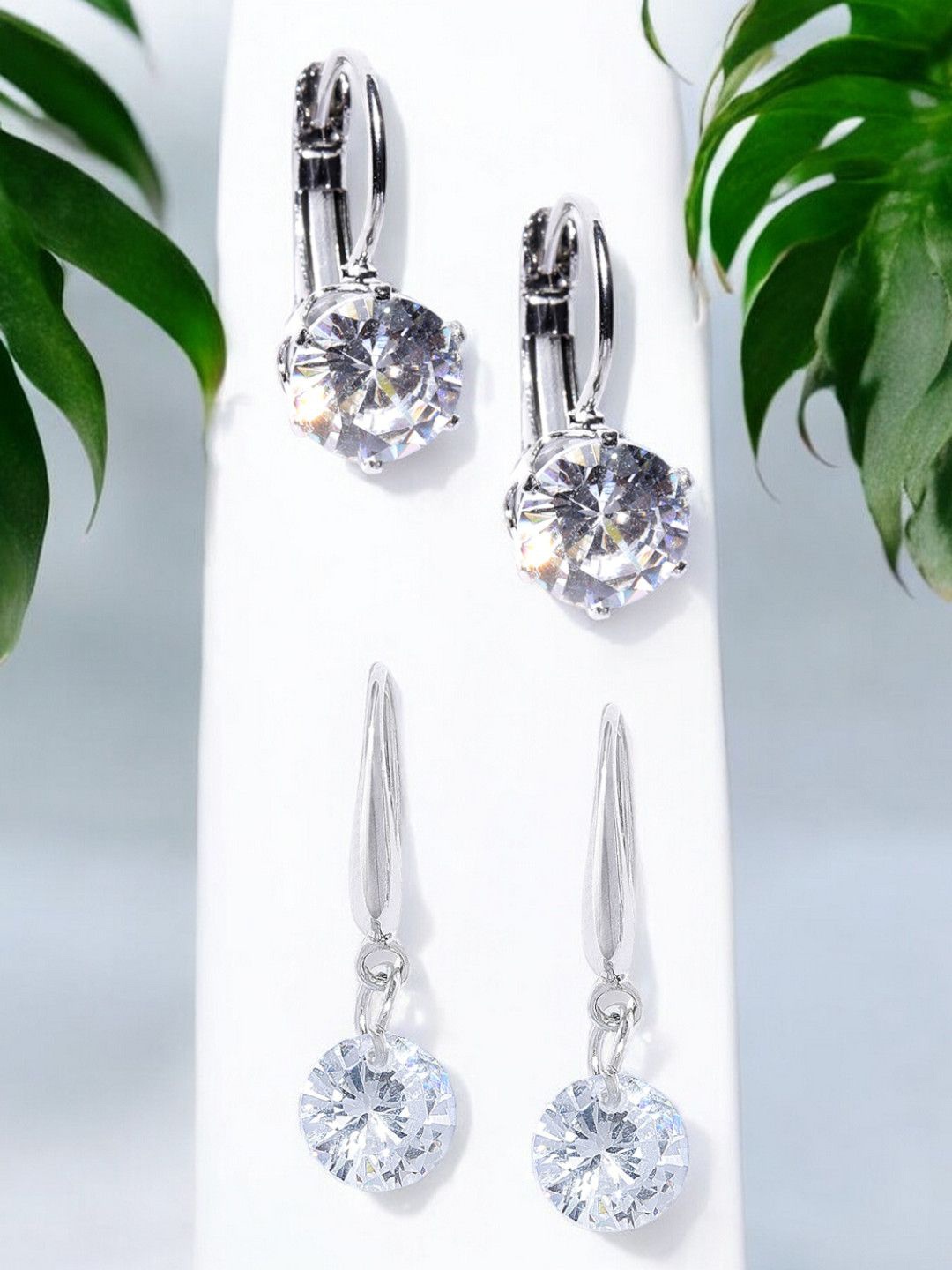

OOMPH Contemporary Drop Earrings, Silver