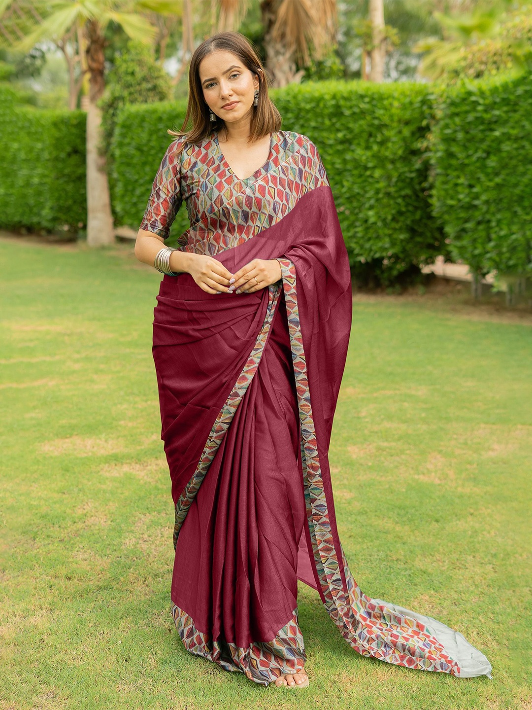 

KALINI Poly Chiffon Block Print Saree, Maroon