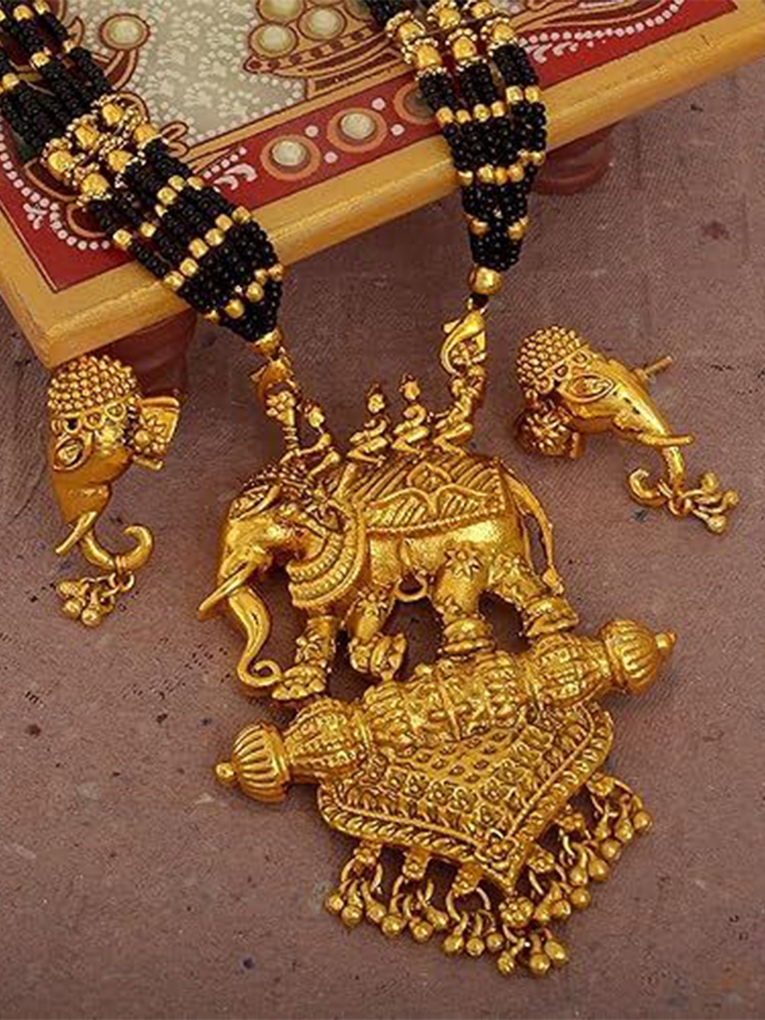 

MEMOIR Gold-Plated Jewellery Set