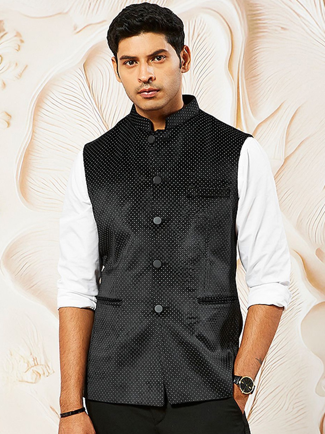 

VASTRAMAY Polka Dot Printed Nehru Jacket, Black
