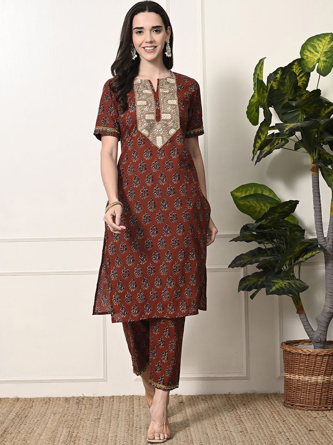 

Myshka Women Ethnic Motifs Embroidered Regular Beads and Stones Pure Cotton Kurta with Trousers, Red