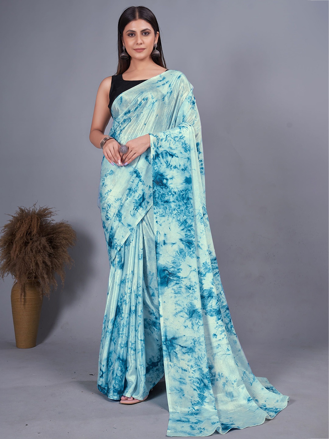 

KAYOMMI Floral Pure Chiffon Ready to Wear Saree, White