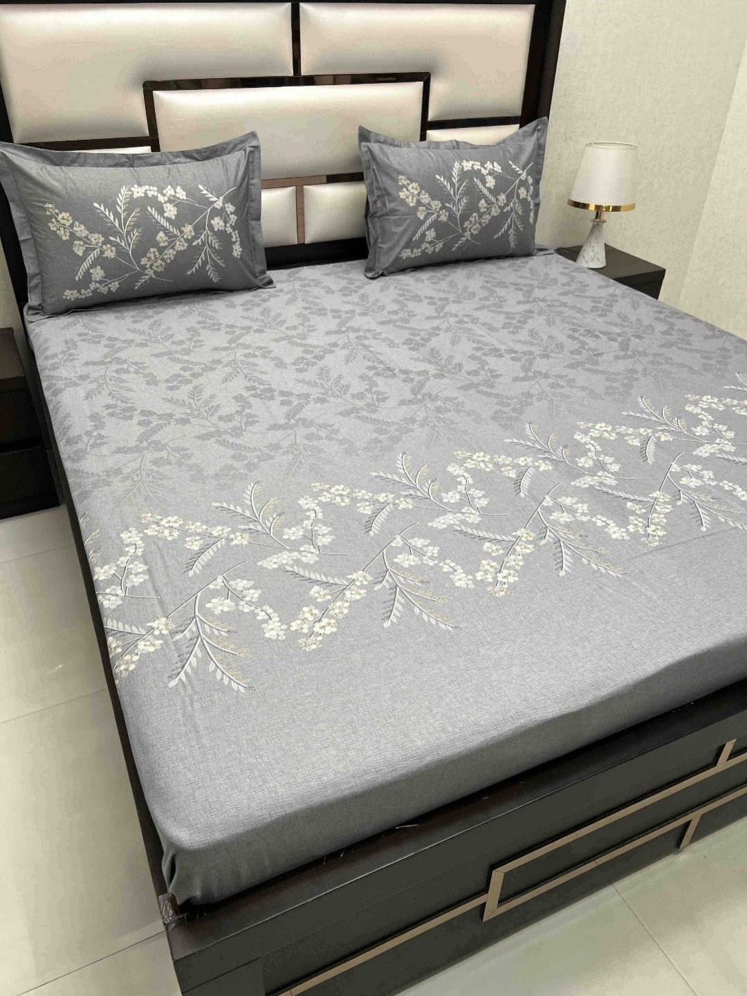 

Pure Decor Grey & White Floral 260 TC King Bedsheet with 2 Pillow Covers