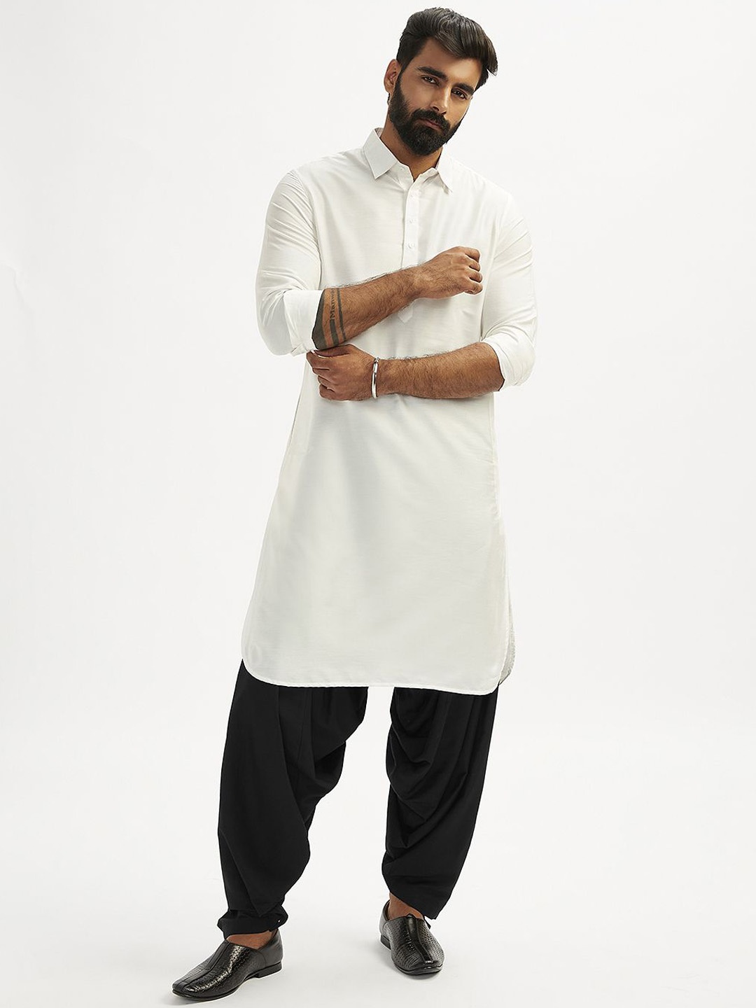 

VASTRAMAY Men Regular Kurta with Patiala, White