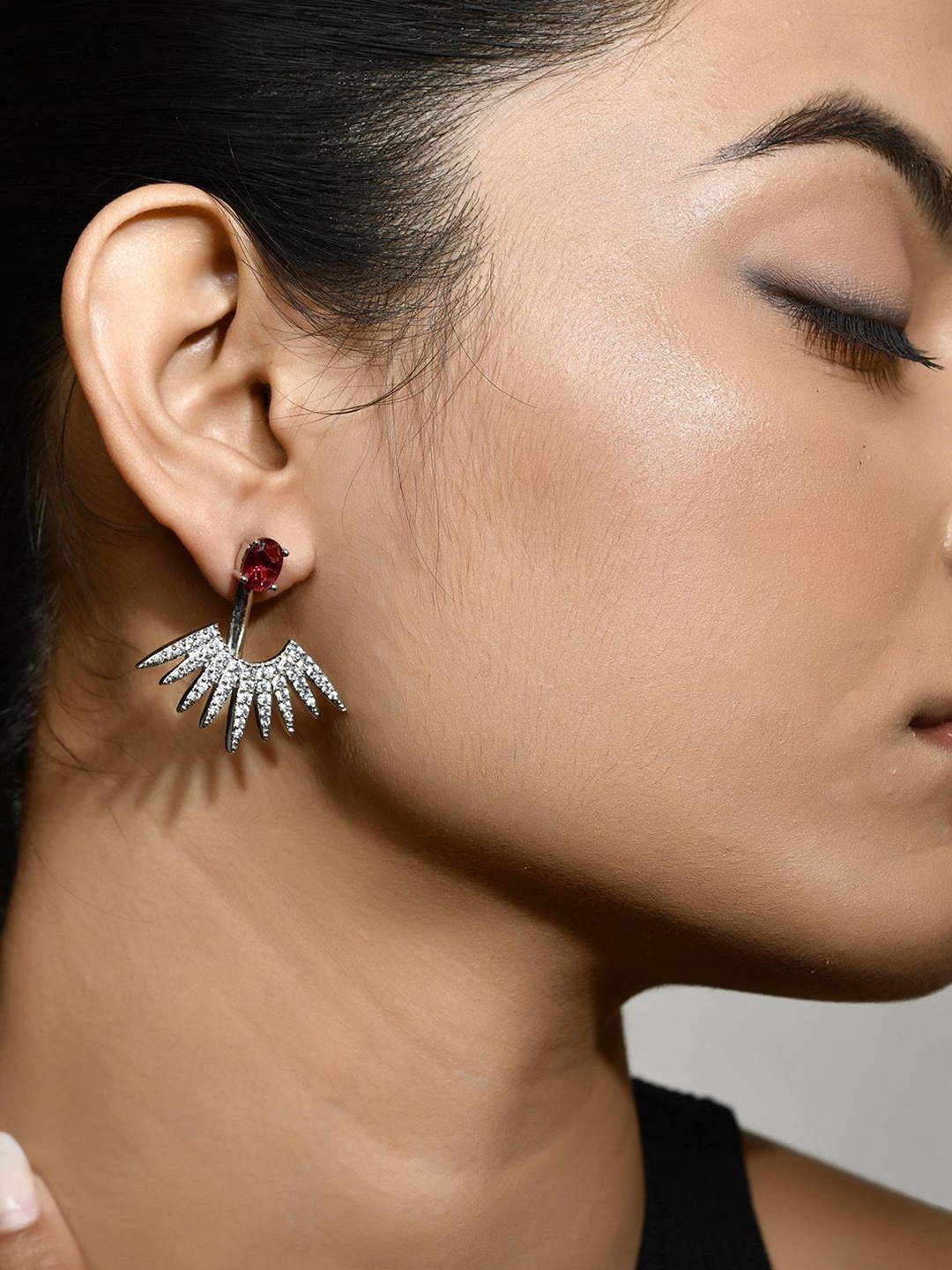 

Voylla Quirky Studs Earrings, Silver