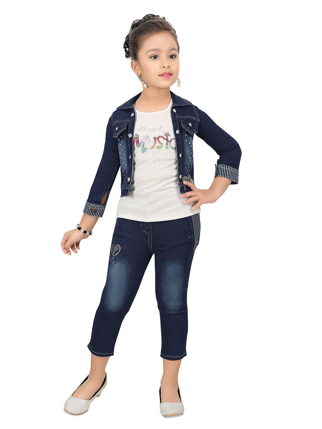 

Arshia Fashions Girls Embellished Top with Capris, Blue