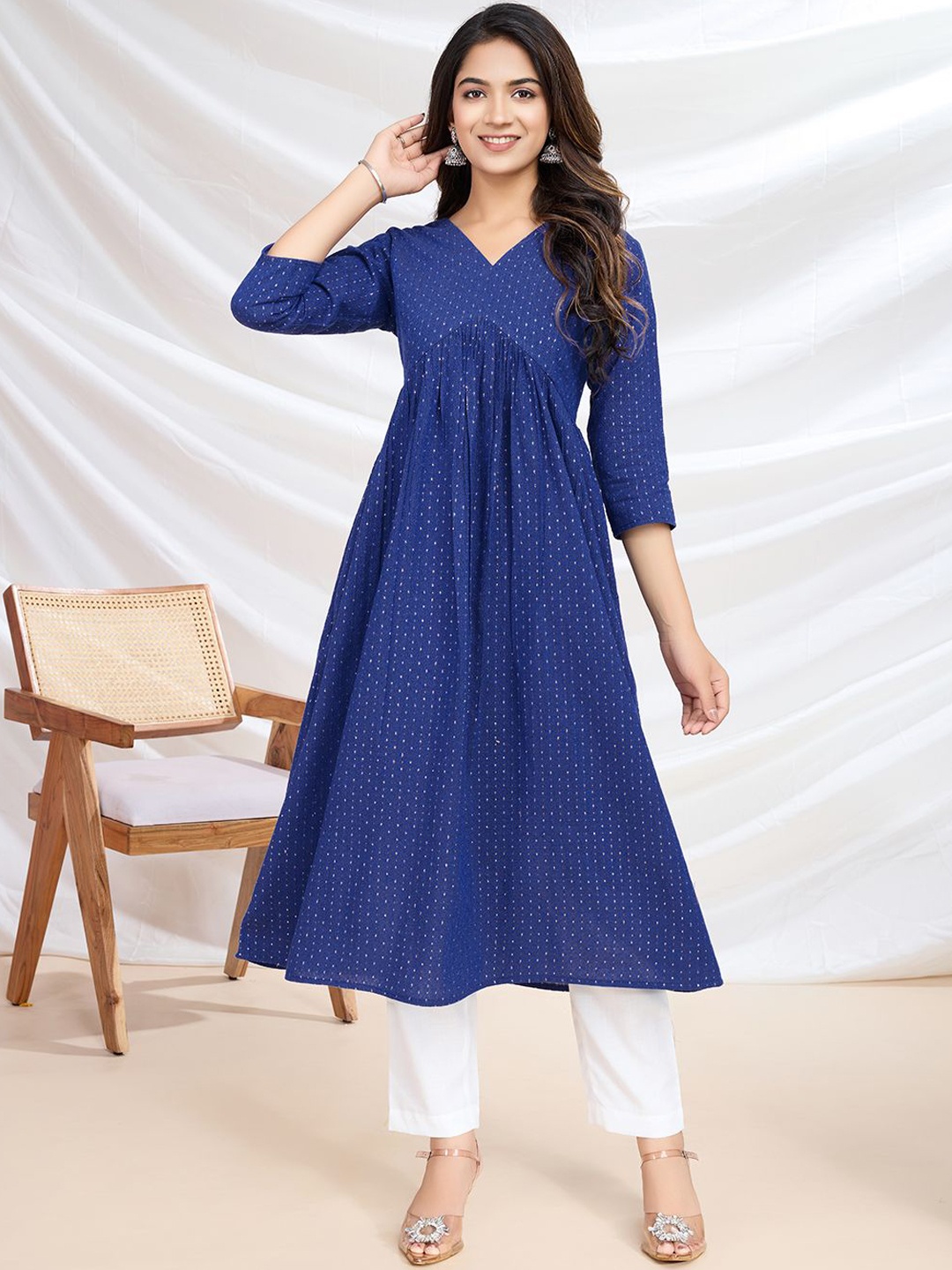 

MASSTANI BY INDDUS Embellished V-Neck Three-Quarter Sleeves Kurta, Blue