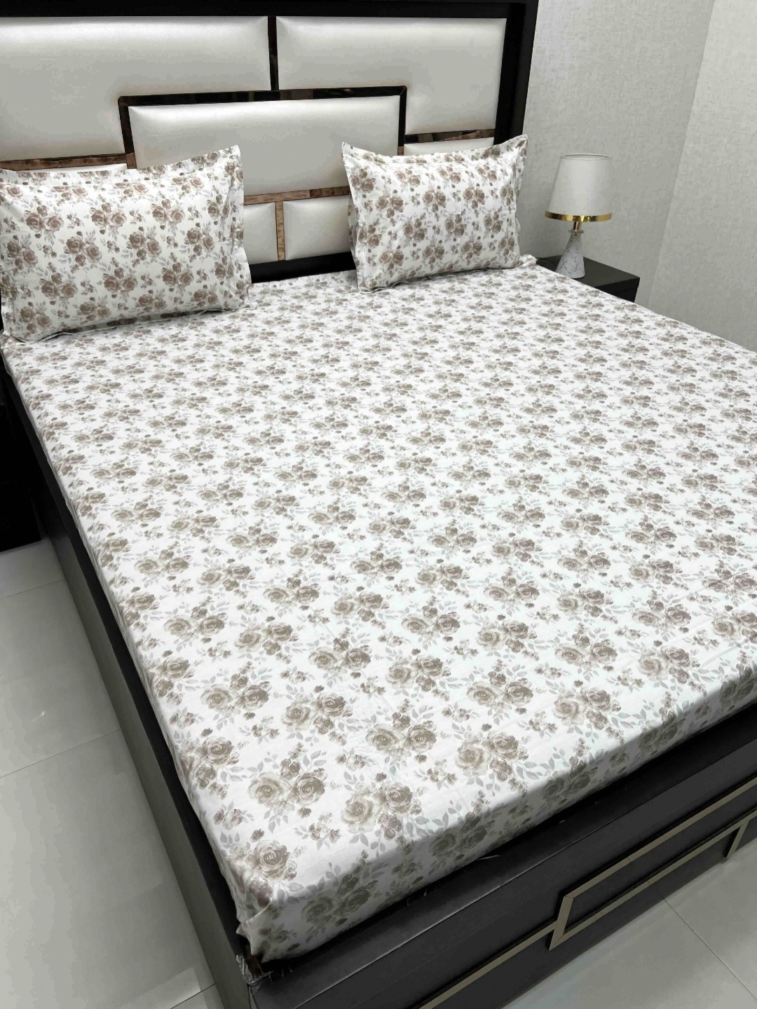 

Pure Decor Villa White Floral Printed Pure Cotton 350 TC King Bedsheet Set 2.72 x 2.77 m