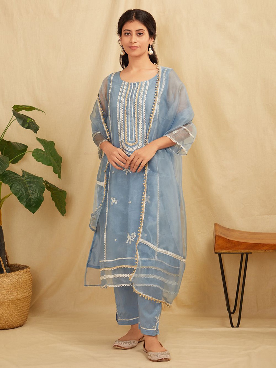 

zuri Floral Embroidered Round Neck Regular Organza Straight Kurta With Trouser & Dupatta, Blue