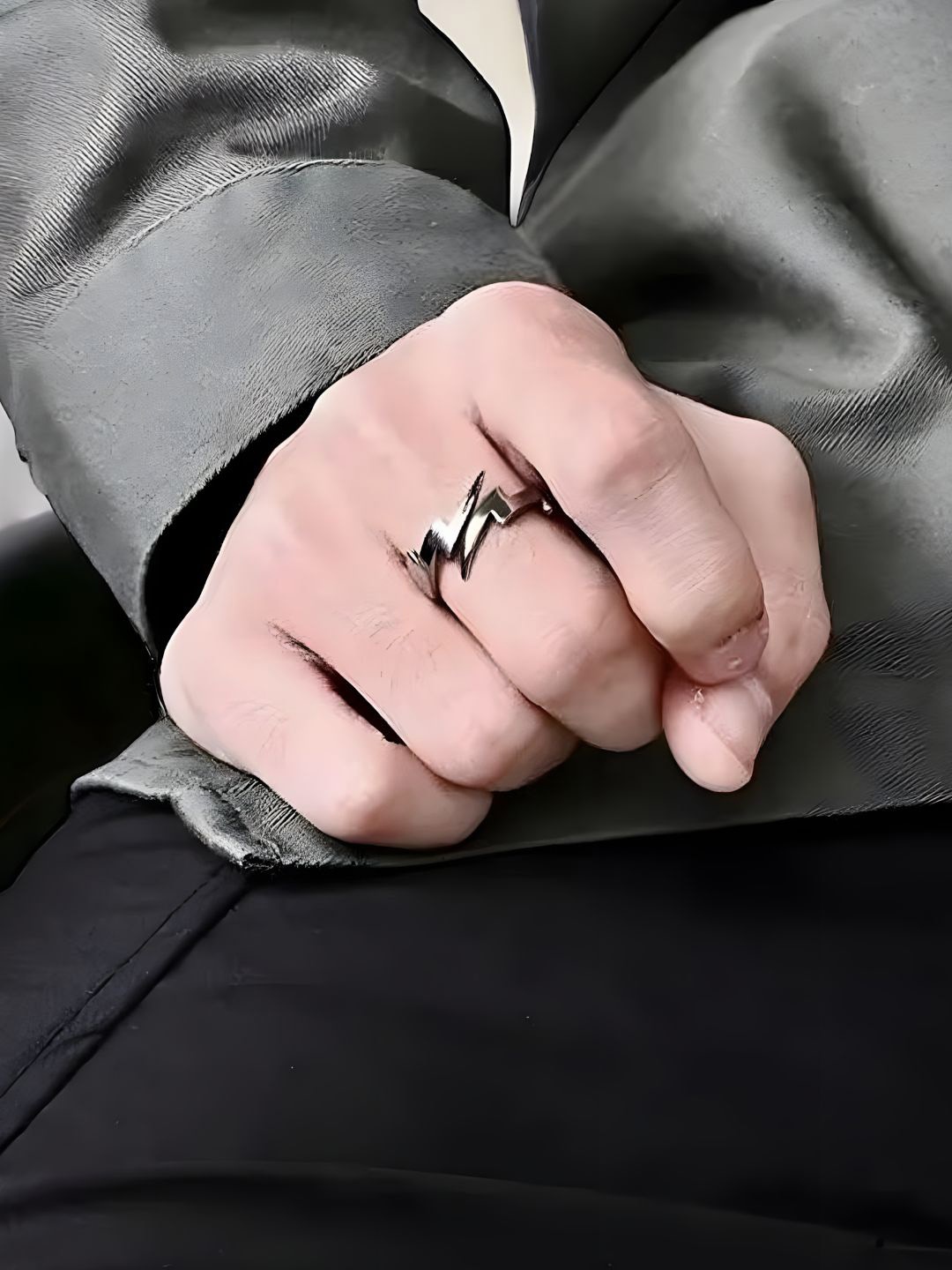 

SUFFIRE Men Lightning-Shaped Stainless Steel Adjustable Essence Finger Ring, Silver