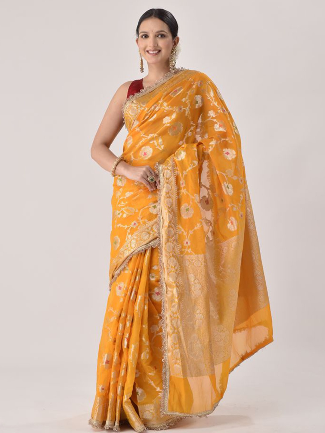 

sutra attire Woven Design Zari Silk Blend Banarasi Saree, Yellow