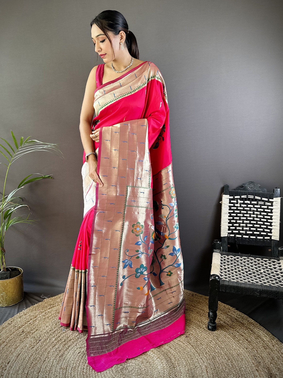 

RAJ DHARMA SILK Woven Design Zari Silk Blend Paithani Saree, Pink