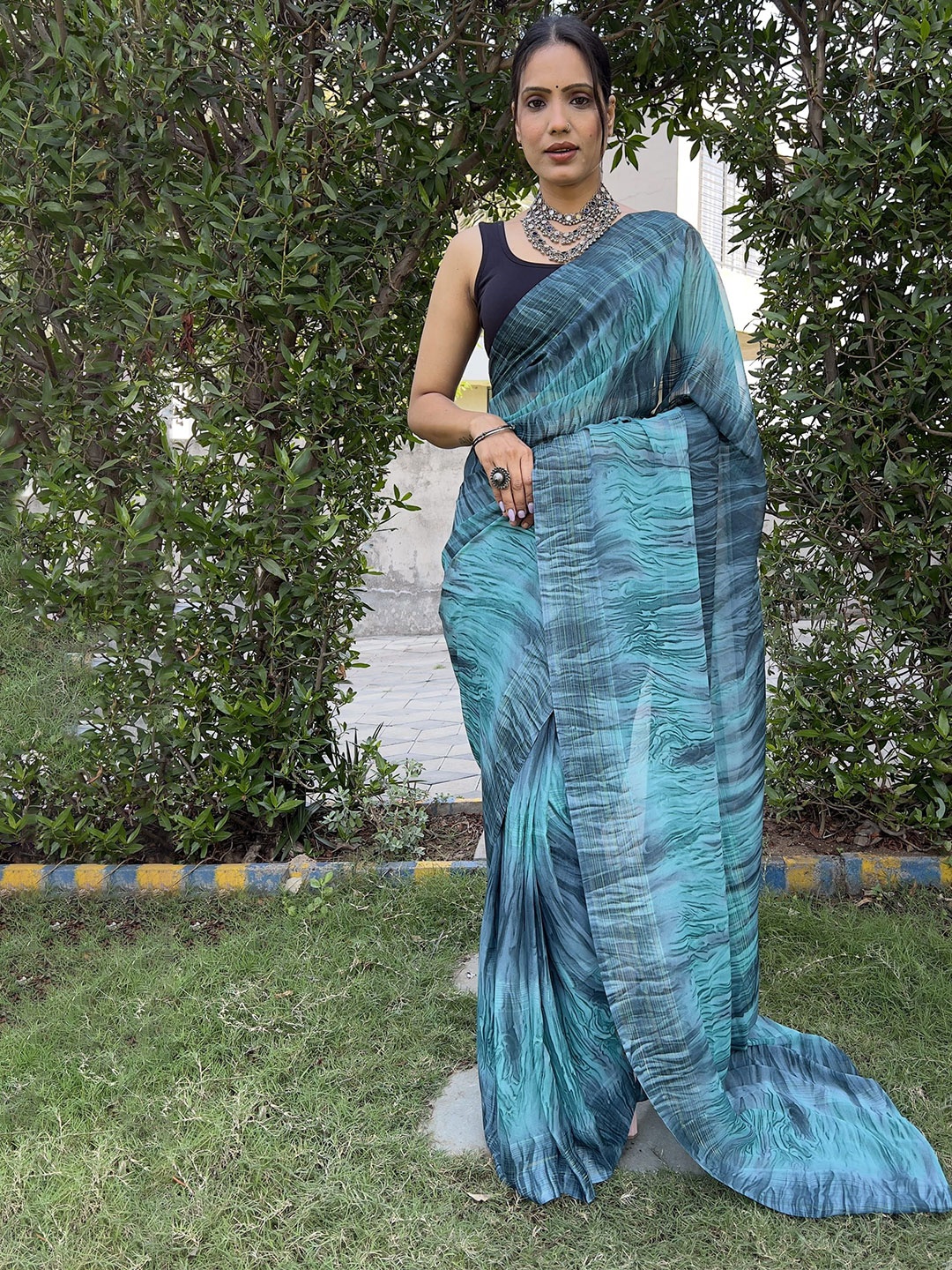 

KAYOMMI Pure Chiffon Ready to Wear Saree With Blouse Piece, Blue