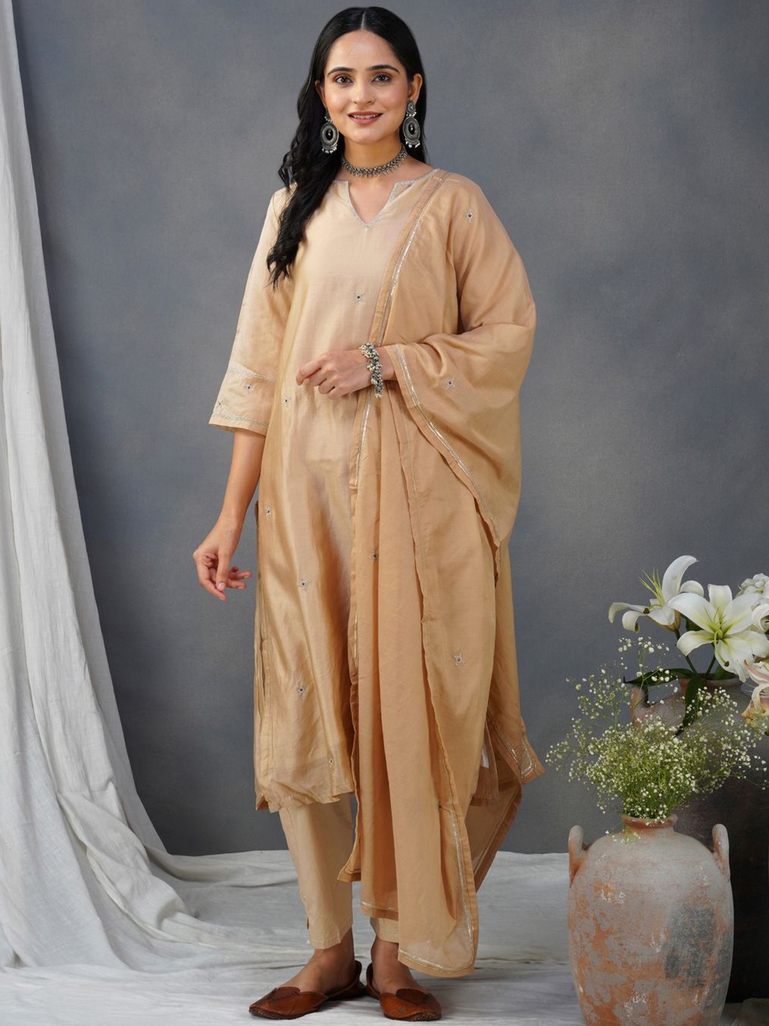 

zuri Floral Embroidered Notch Neck Chanderi Cotton Straight Kurta & Trouser With Dupatta, Beige