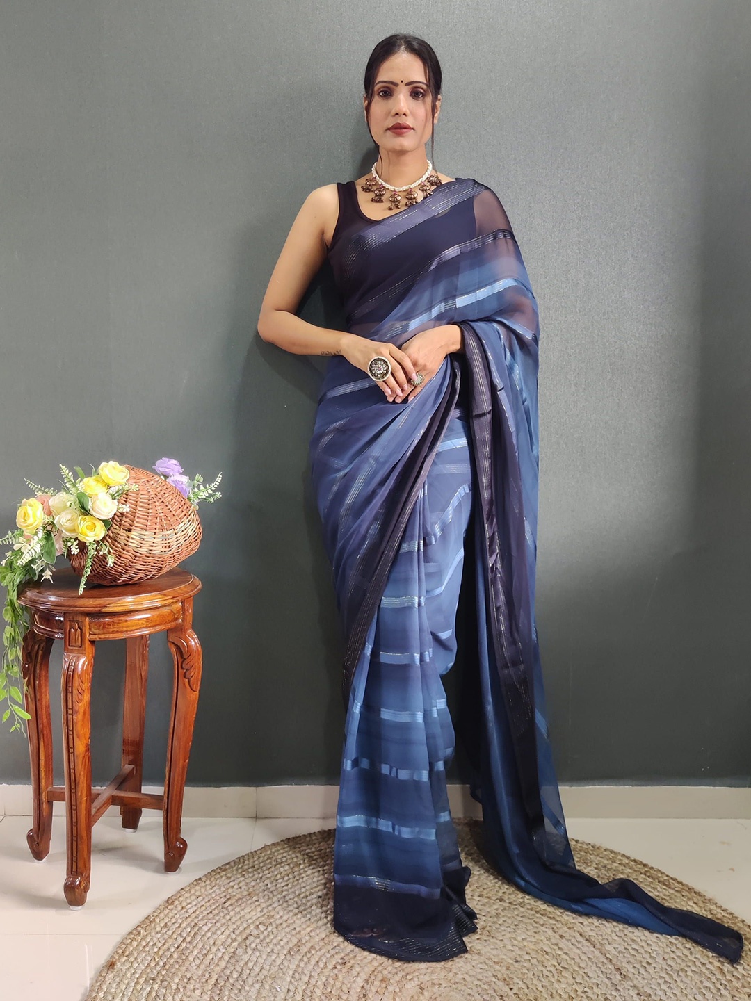 

KAYOMMI Striped Zari Pure Chiffon Ready to Wear Saree, Blue