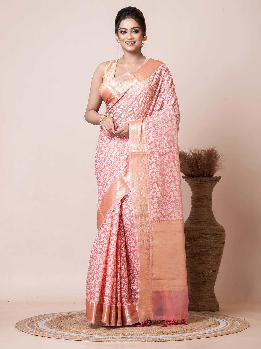 

VIBHAVARI Woven Design Zari Chanderi Saree, Peach