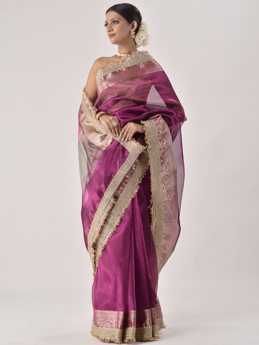 

sutra attire Zari Tissue Banarasi Saree, Burgundy