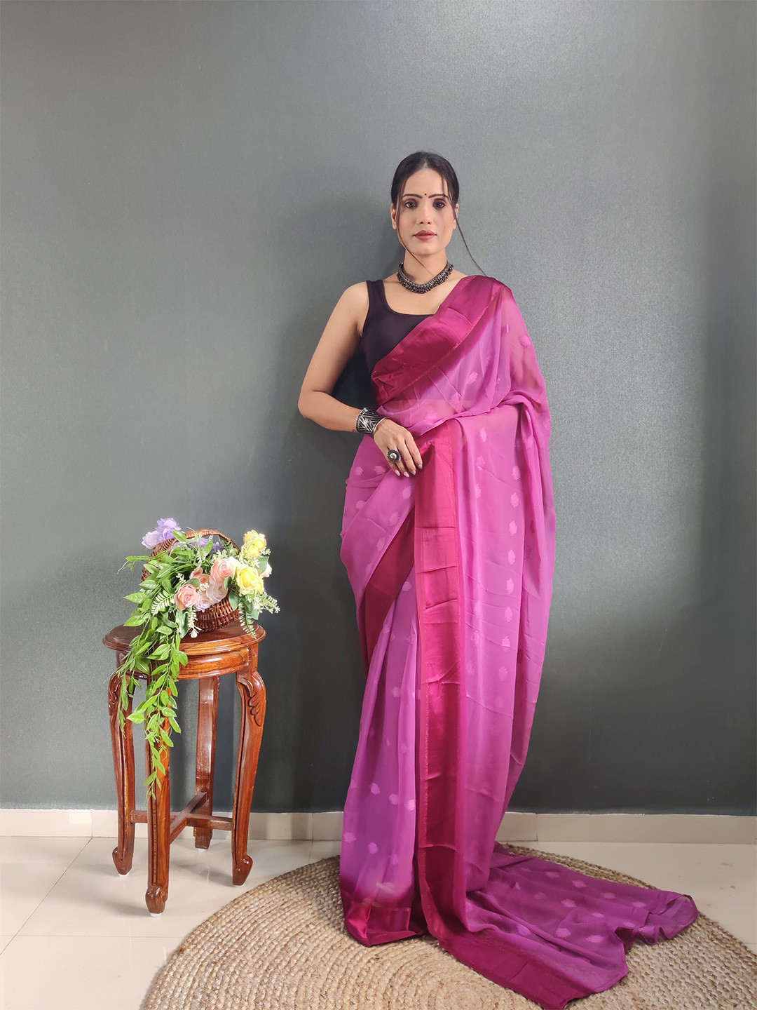 

KAYOMMI Abstract Printed Ready to Wear Saree, Pink