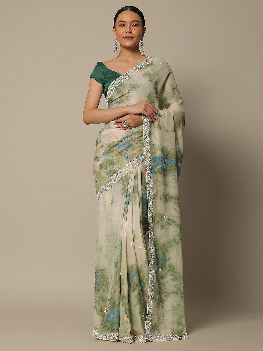 

Trendmalls Ethnic Motifs Sequinned Pure Georgette Saree, Green