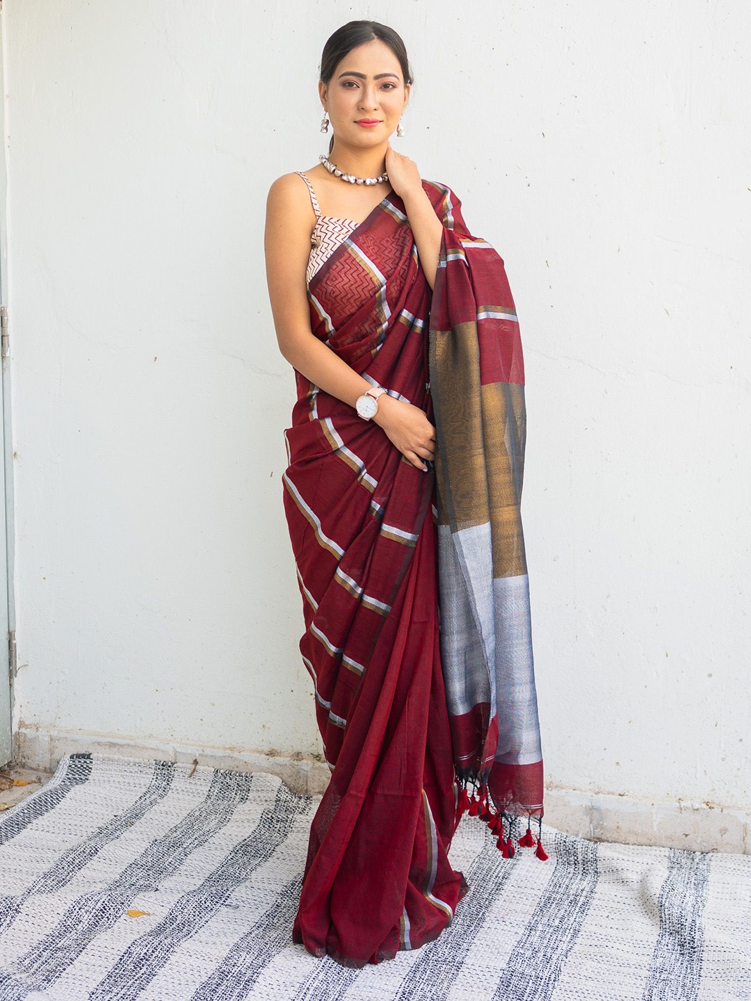 

Uttariya Striped Zari Saree, Maroon