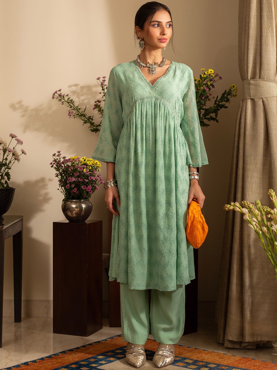 

HOUSE OF INARI Embroidered Tunic With Trouser Co-Ords, Green