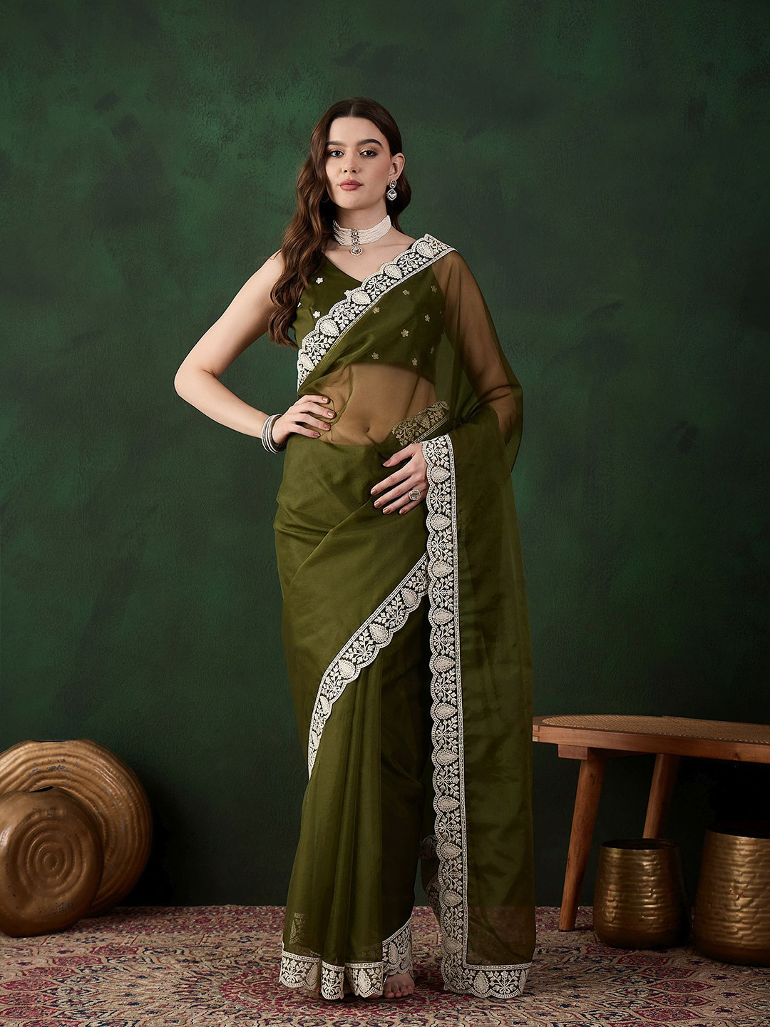 

Sangria Thread Embroidered Border Saree With Embroidered Blouse Piece, Green