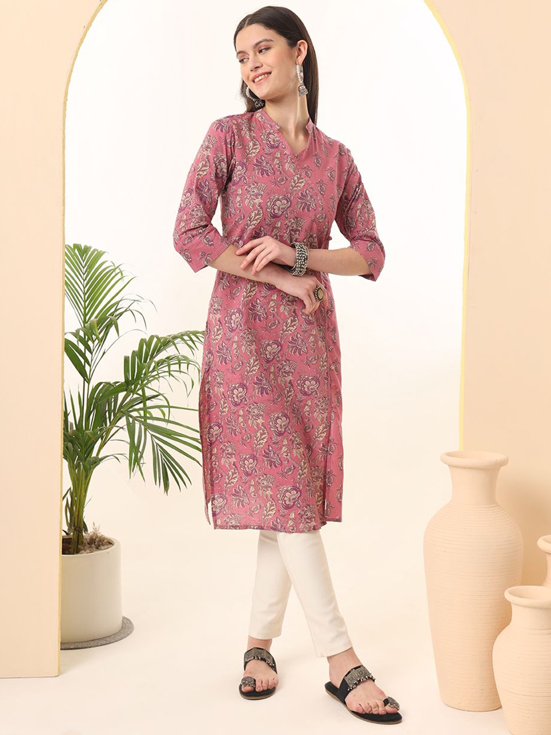 

EKISHA Floral Printed Kurta, Pink