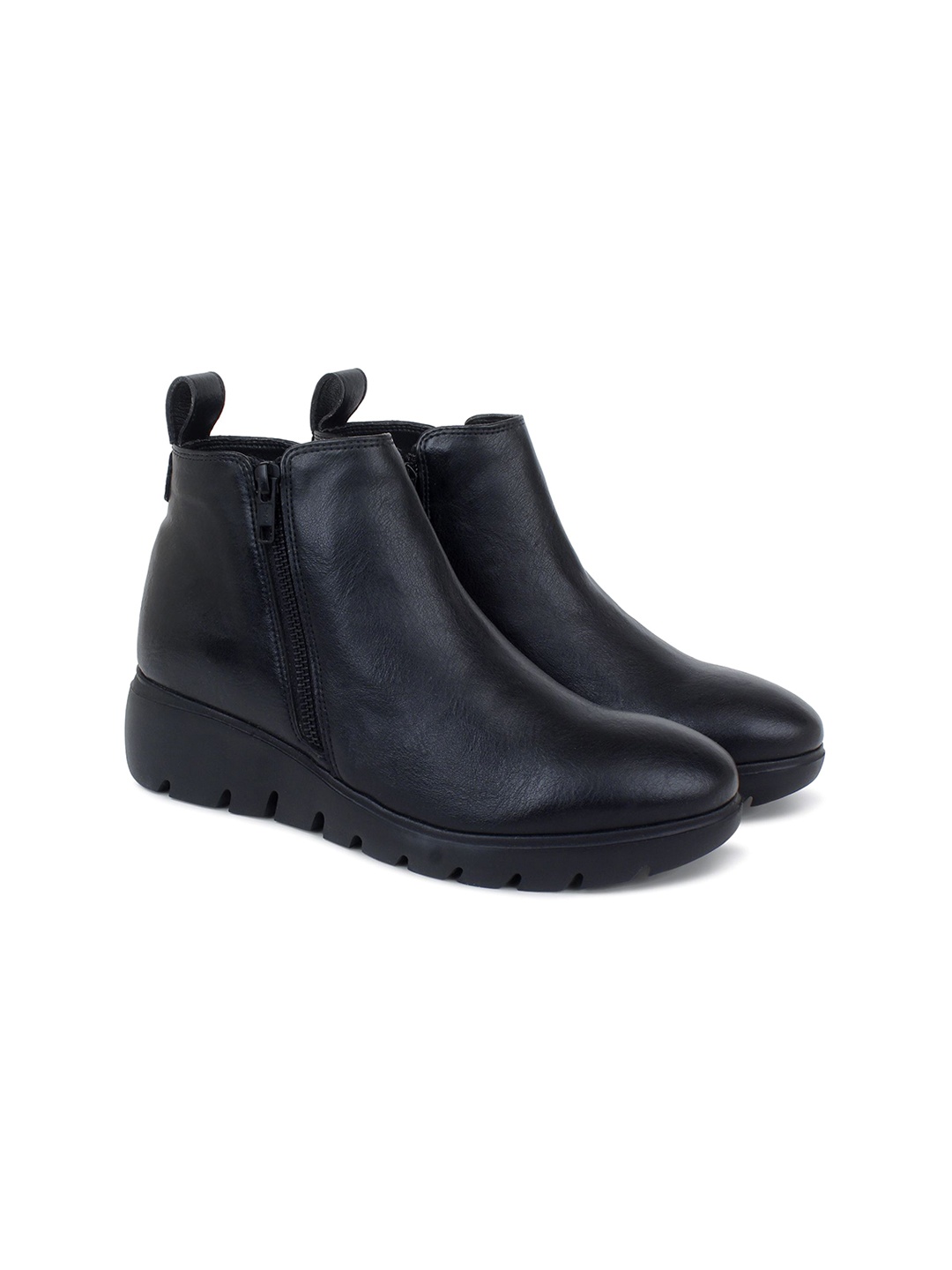 

PEPITOES Women Heeled Zipper Boots, Black