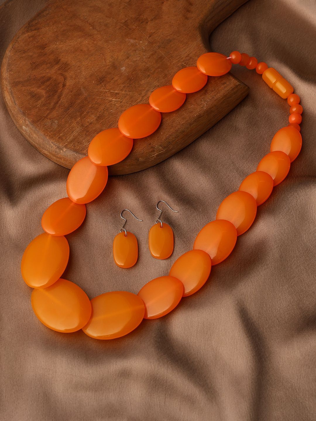 

VENI Beach Beads Necklace With Earrings, Orange