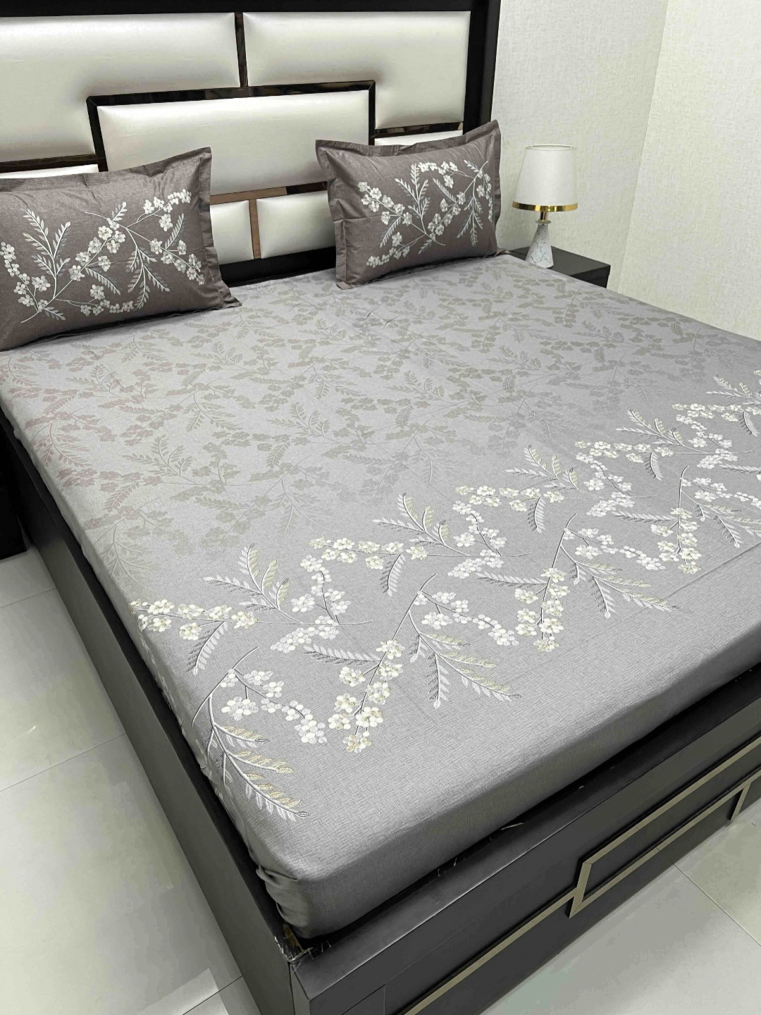 

Pure Decor Royal Majestic Brown Printed Pure Cotton 500 TC King Bedsheet Set 2.73 x 2.75 m