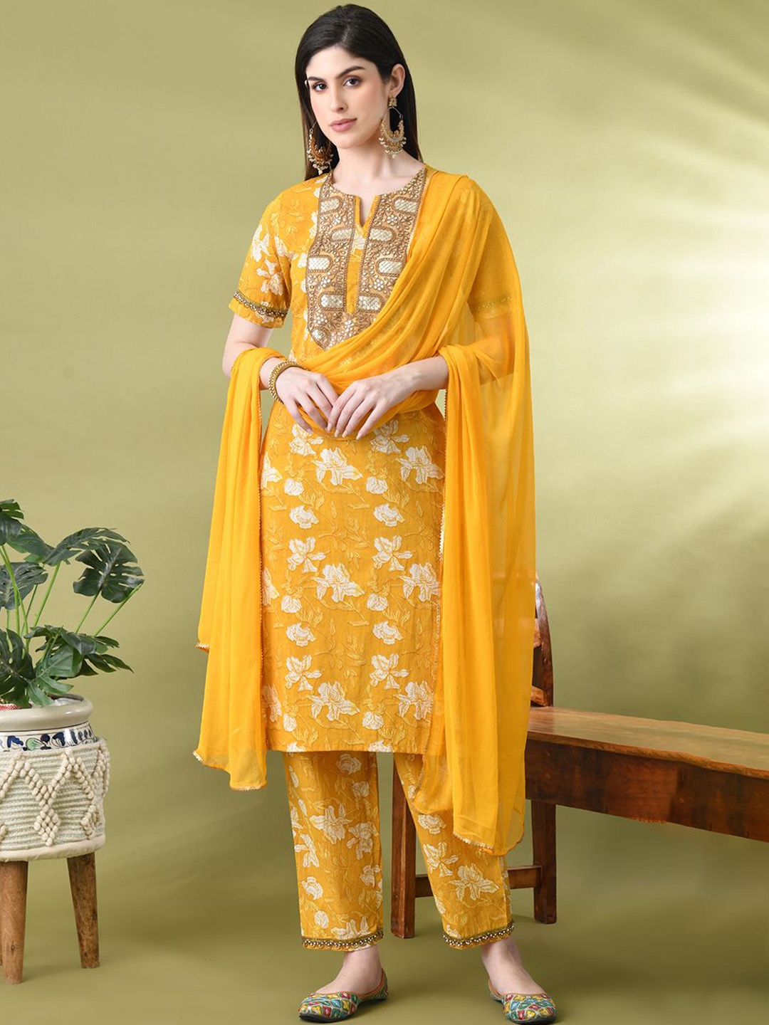 

Sangria Printed Pure Cotton Straight Kurta & Trouser With Dupatta, Yellow