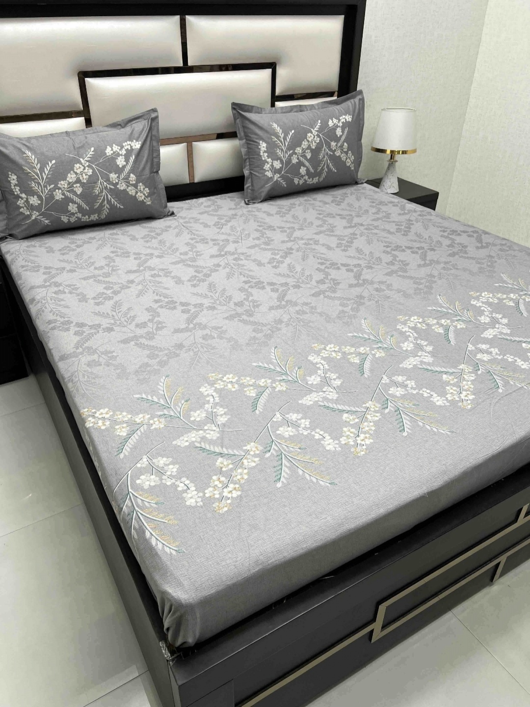 

Pure Decor Royal Majestic Grey Floral Cotton 400 TC King Bedsheet Set 2.73 m x 2.76 m