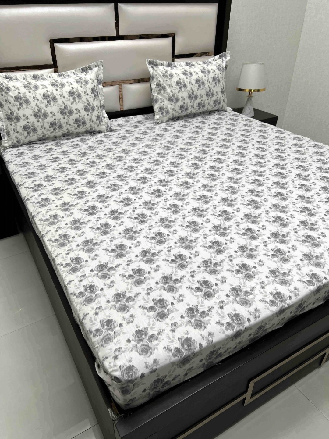 

Pure Decor Villa White Floral Printed Pure Cotton 380 TC King Bedsheet Set 2.73 x 2.76 m