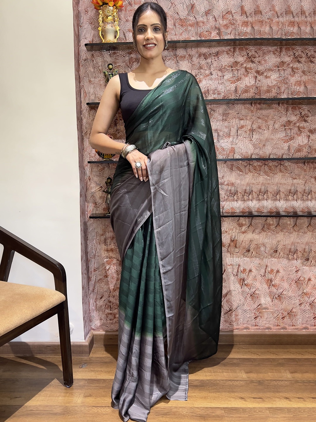 

KAYOMMI Striped Pure Chiffon Ready to Wear Saree, Green