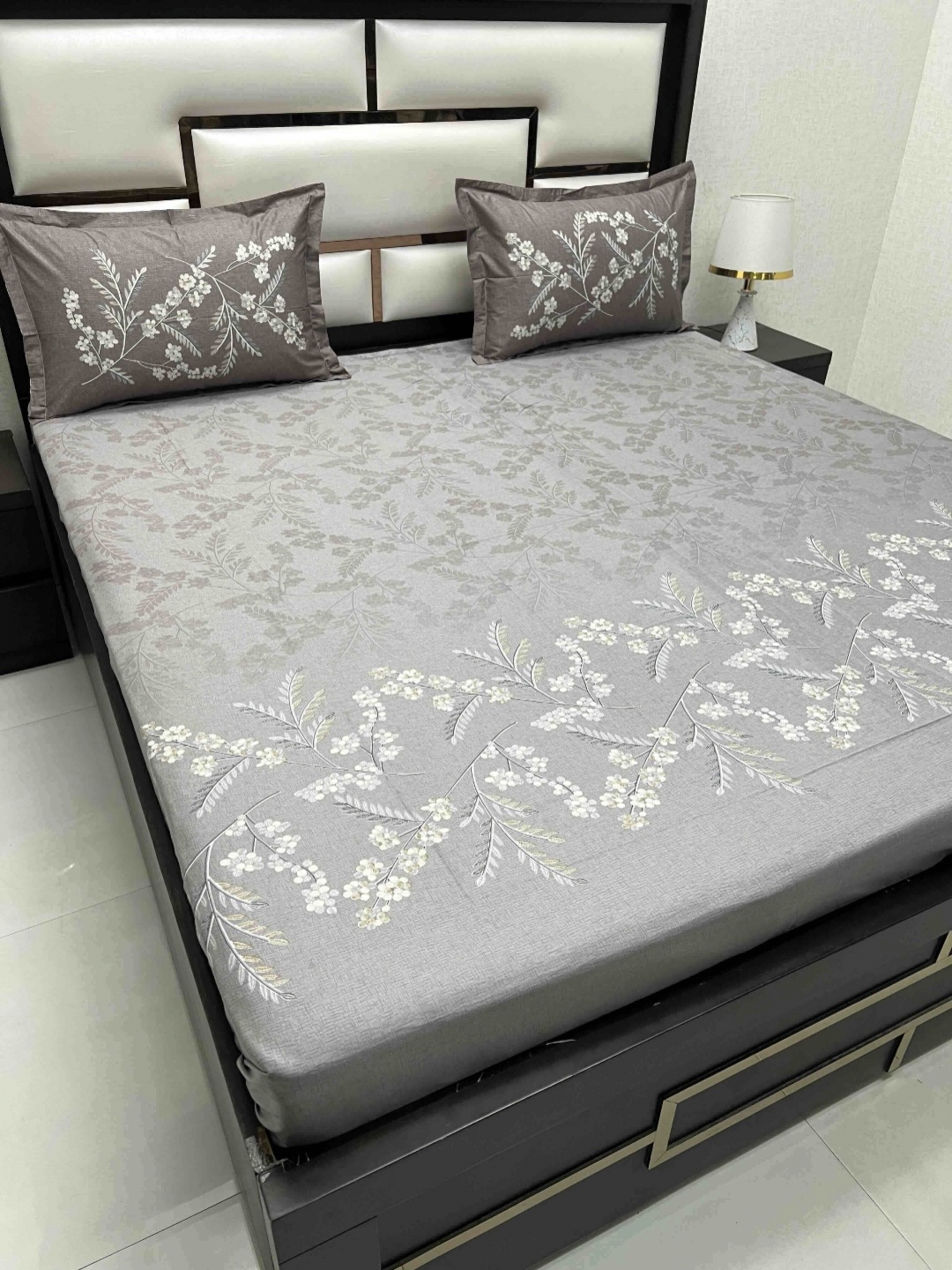

Pure Decor Brown & Grey Floral 260 TC King Bedsheet with 2 Pillow Covers